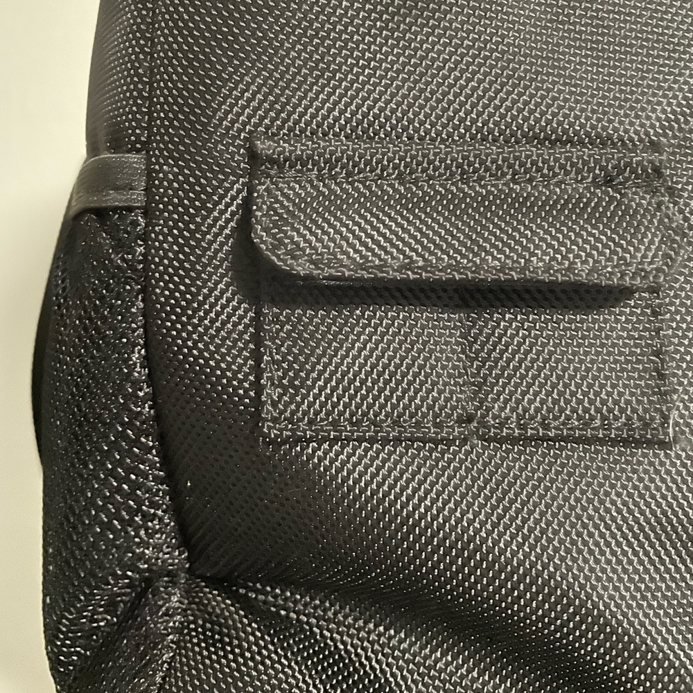 Authentic Looptworks Sustainable Camera Bag - Picture 3 of 8